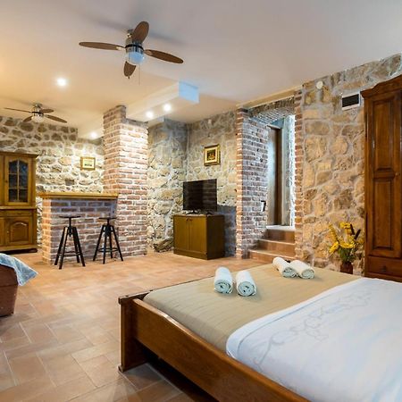 Rustical Nest Krk Old City Кърк Екстериор снимка