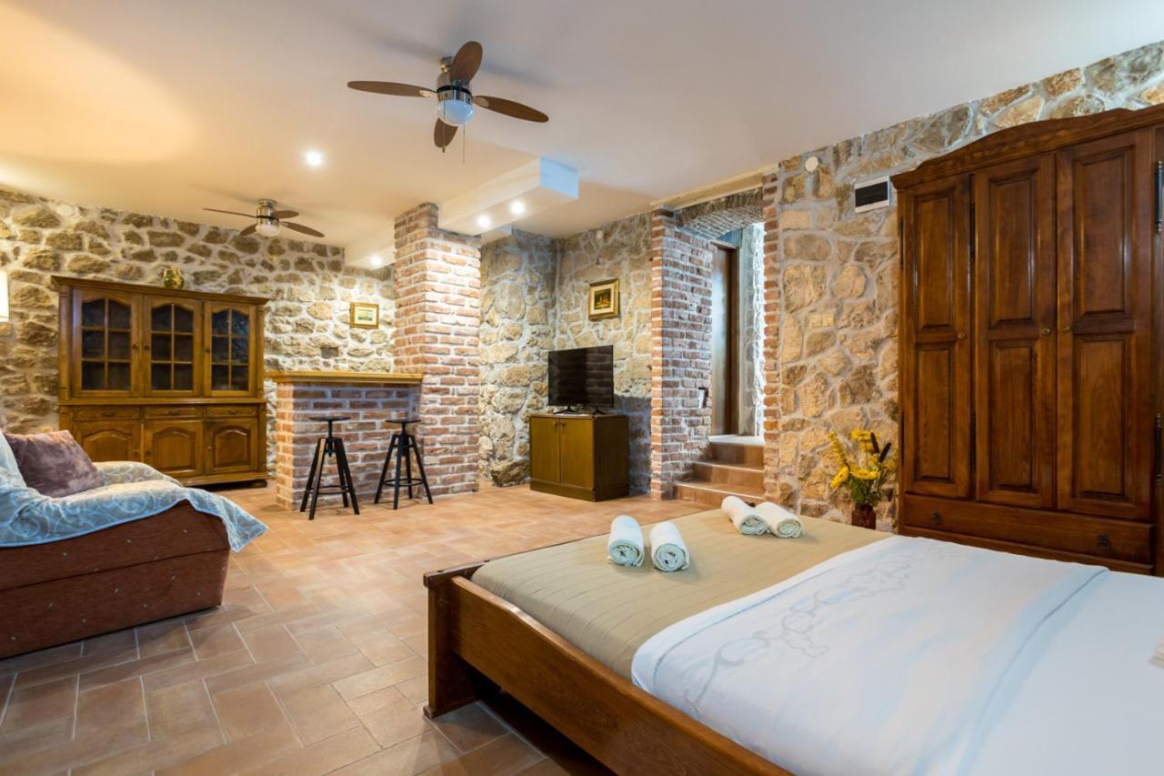 Rustical Nest Krk Old City Кърк Екстериор снимка